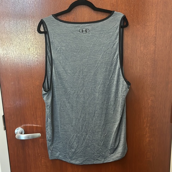 Under Armour Heat Gear Black Tech Tank- Adult XL - Picture 3 of 4